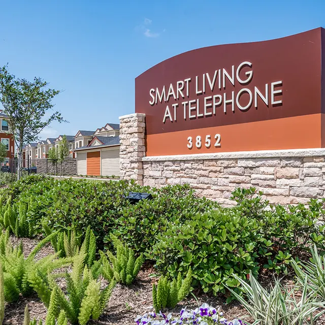 Smart Living At Telephone - Building, Vegetation, Hotel
