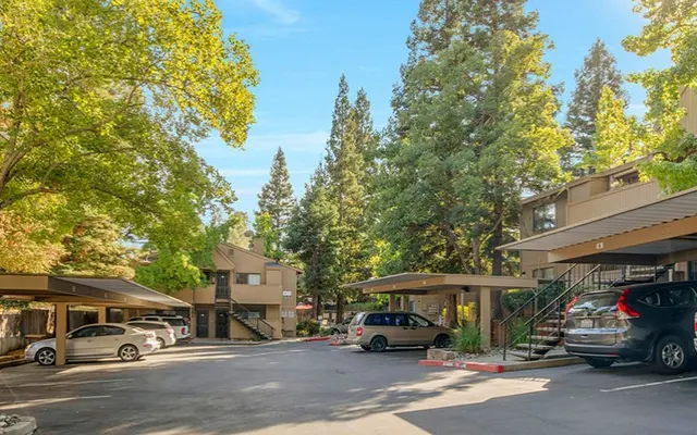 Donner at Fair Oaks - Car