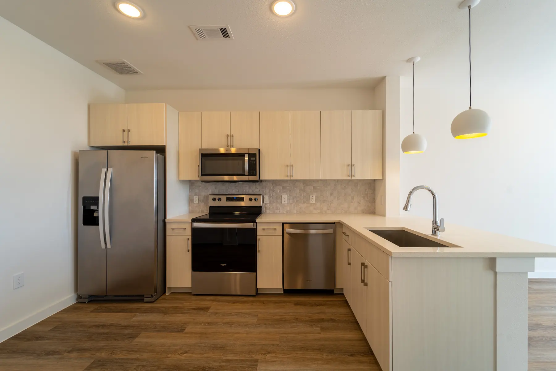 Ellis Highline - Room, Indoors, Flooring