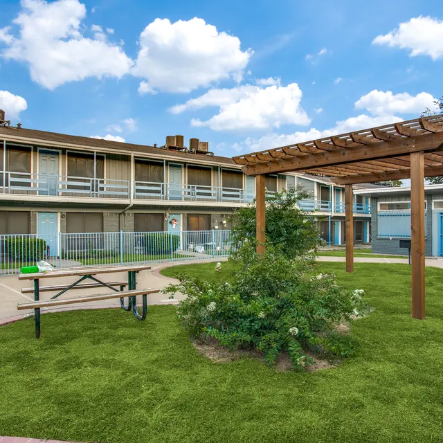 Brittney Place - House, Housing, Porch