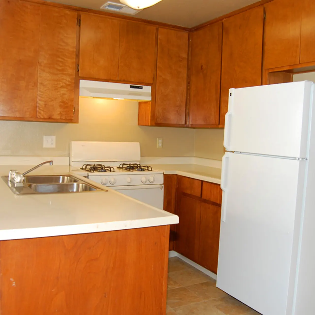 Avalon Place - Room, Hardwood