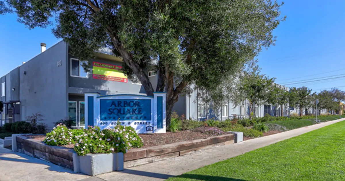 Arbor Square Apartments