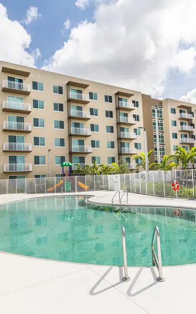 AHS Coral Reef - City, Condo