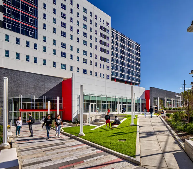 Vantage - Outdoor Plaza Vantage - Outdoor Plaza