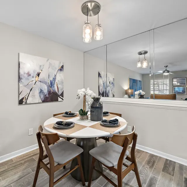 Ellis Model Dining Room A3 737 sq ft_1BD_1BA.jpg