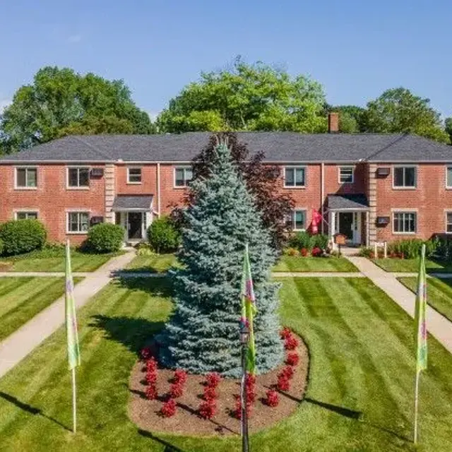 Sycamore Square Apartments - Suburb, Housing