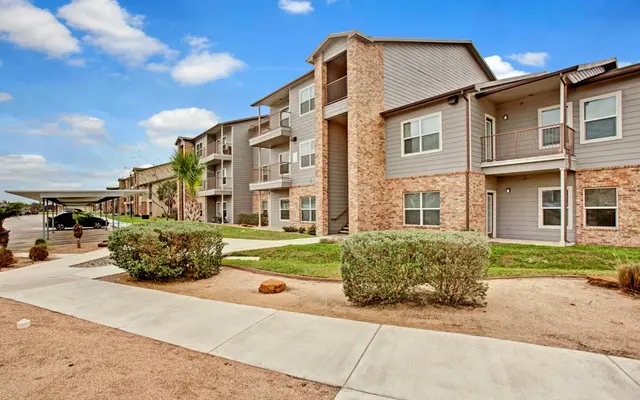 Vista Monterey Apartment Homes Vista Monterey Apartment Homes - City, Condo, Urban