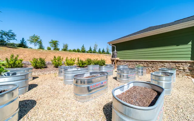 Treeline Timber Creek - Gravel, Road, Tub