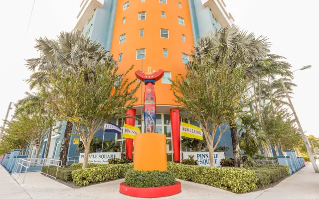 Pinnacle Square Apartments - Building