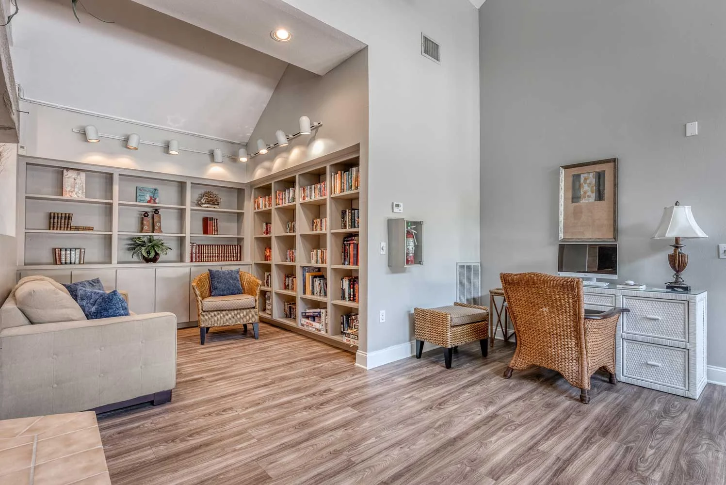 Cypress Trail Apartments Cypress Trail Apartments - Home Decor, Interior Design, Furniture