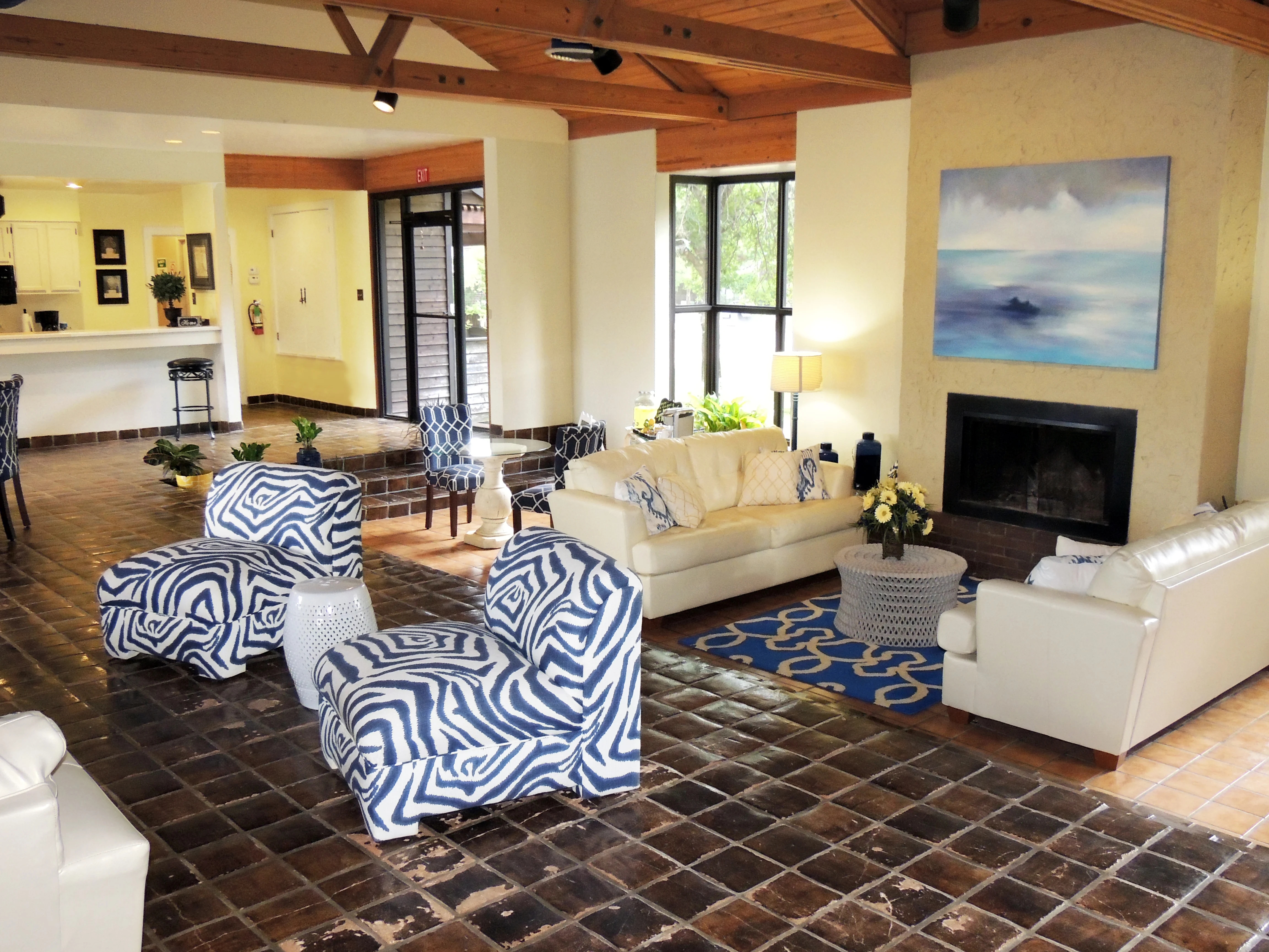 HillsideclubhouseintrDSCN9796ar.jpg Living Room, Room