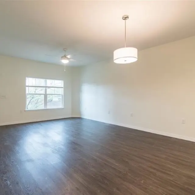 Highland Bourne - Corner, Floor, Lamp