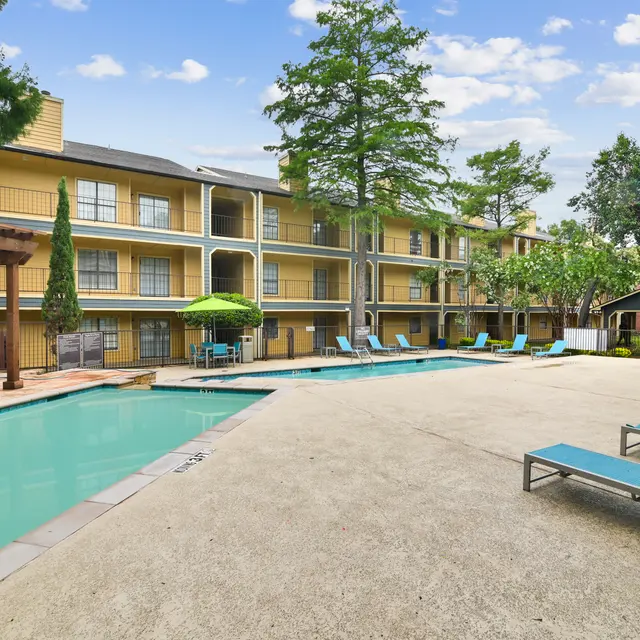 Forest Hills Apartments - Hotel, Resort, City