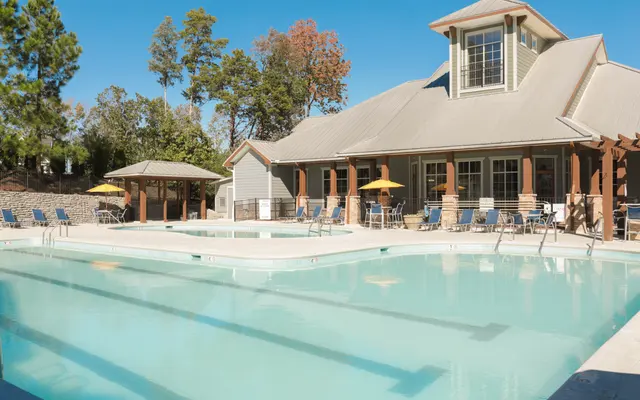 Discovery at Mountain View- Pool