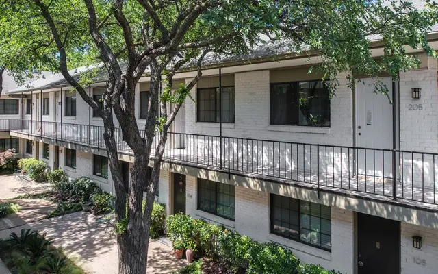 Austin's Place Apartments Austin's Place Apartments - City, Tree, Plant