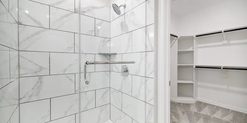 The Argonne - Indoors, Bathroom, Room