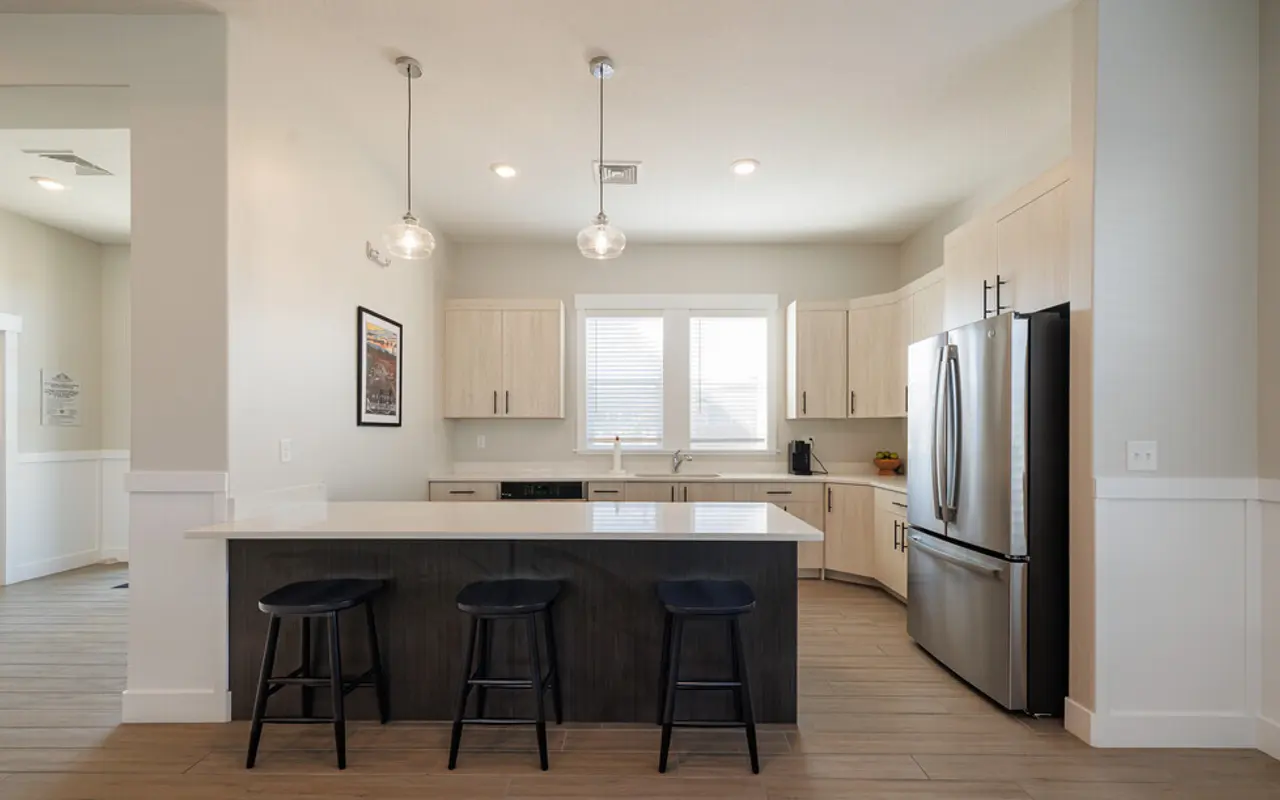 Station on 17th - Indoors, Interior Design, Kitchen