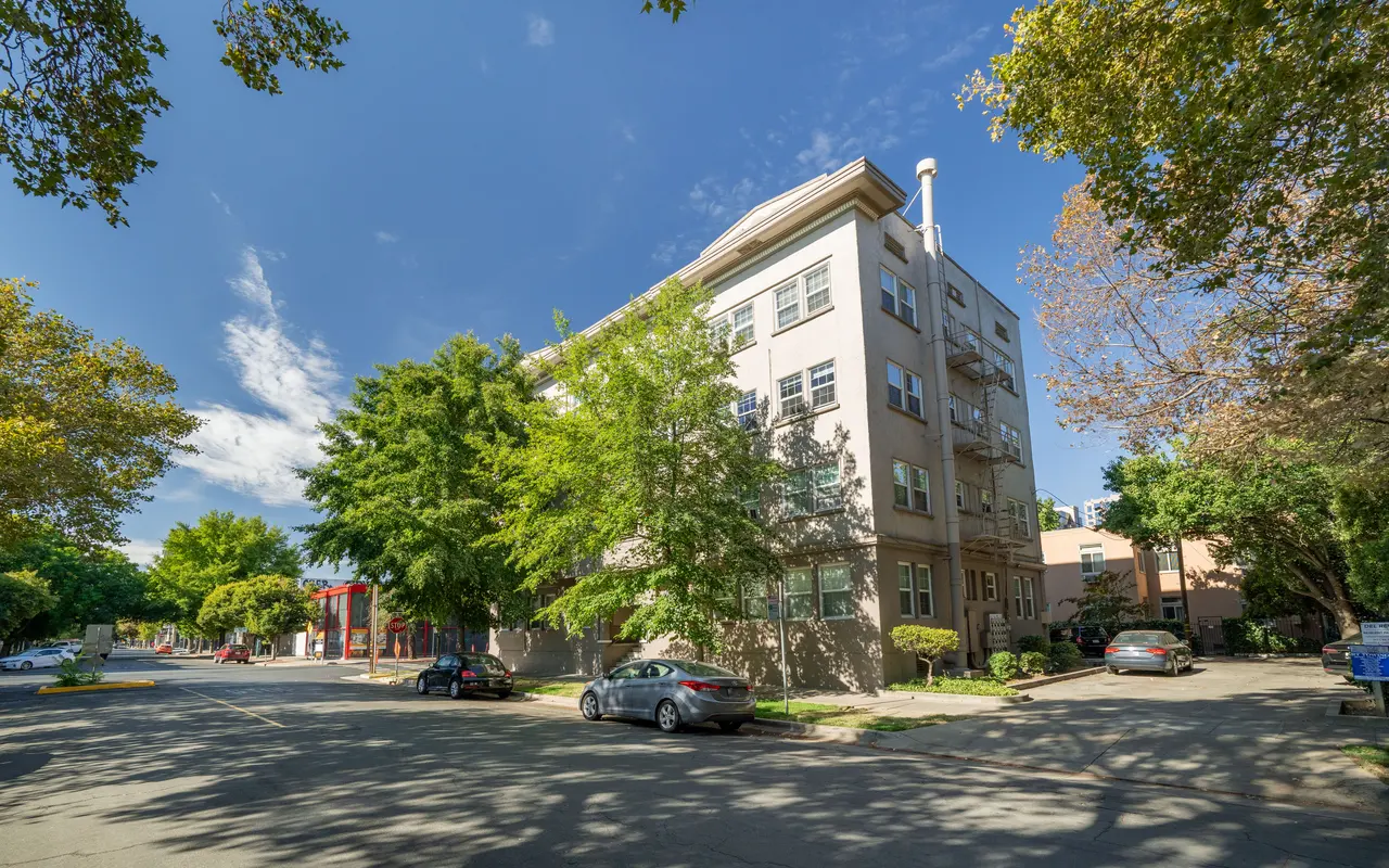 Casa del Rey and Courtyard - City, Neighborhood, Road