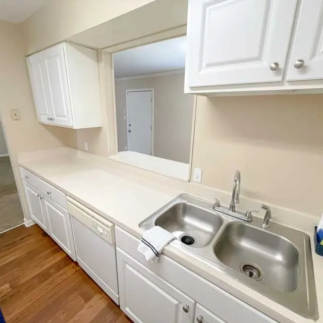 Chateau Apartments Chateau Apartments - Sink, Sink Faucet