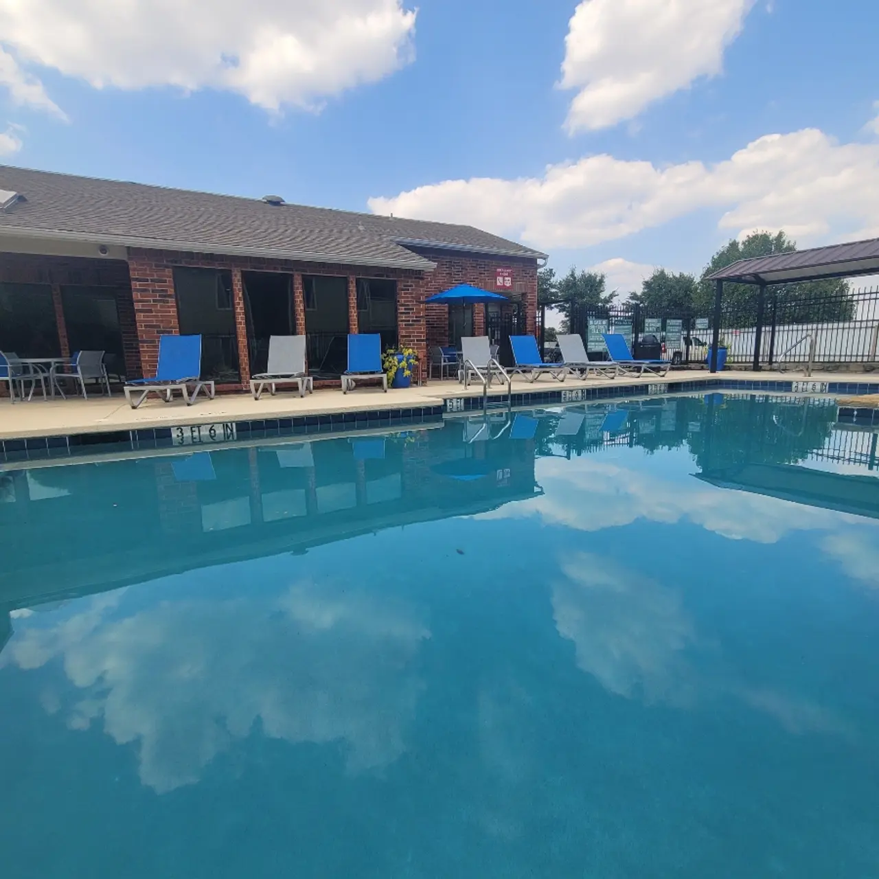 Bella Vita at Three60 Bella Vita at Three60 - Pool, Water, Swimming Pool