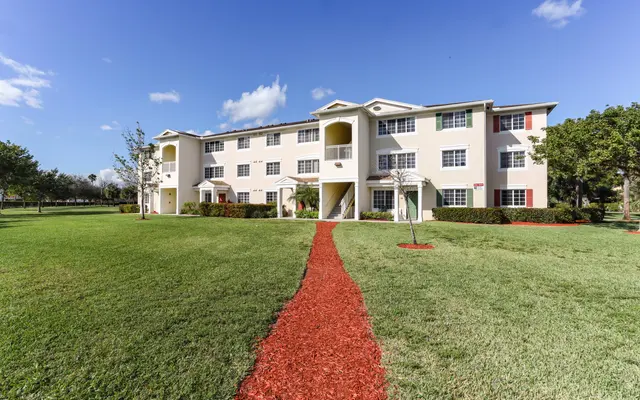 Golden Square & Villas Apts Building