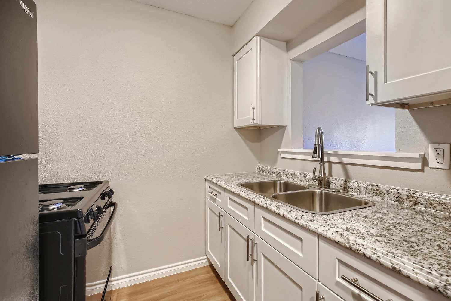 Mission Villas - Sink, Sink Faucet, Indoors