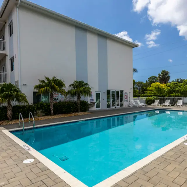 Villages at Lake Osborne Villages at Lake Osborne - Pool, Water, Building