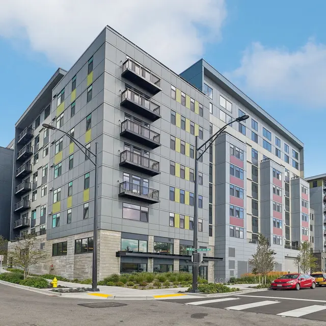 Vicino Vicino - City, Condo, Housing