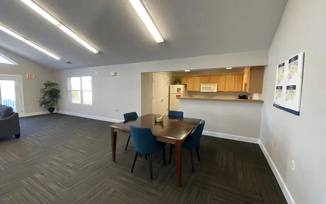 Arbors at Water's Edge