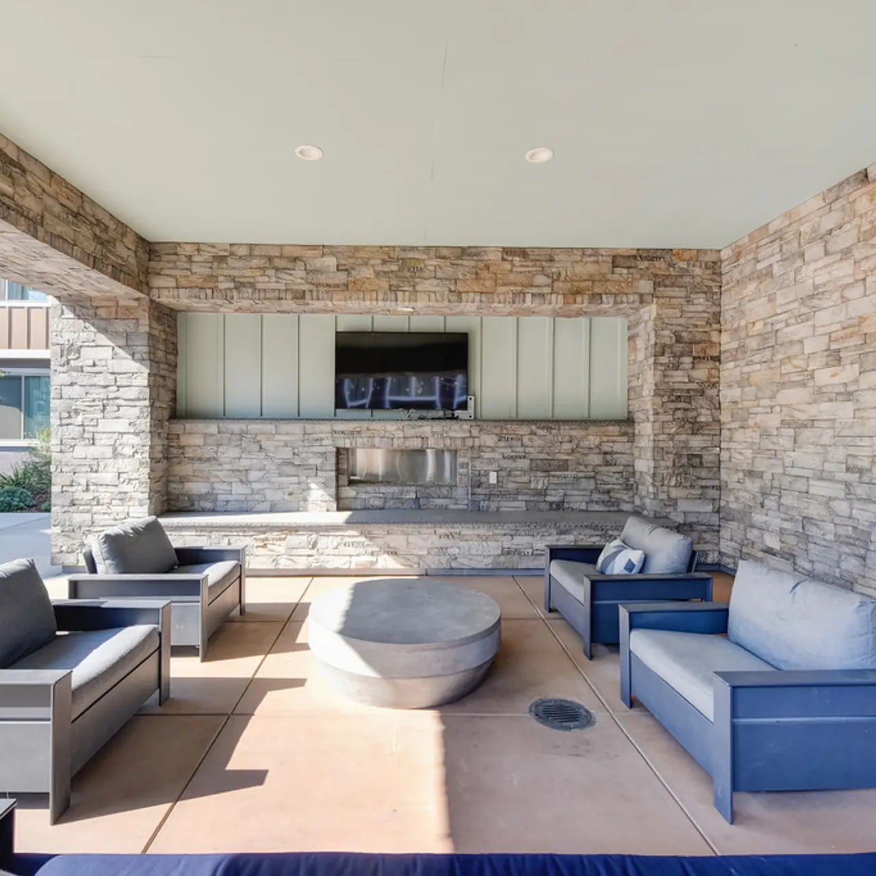 Gateway Station - Living Room, Room