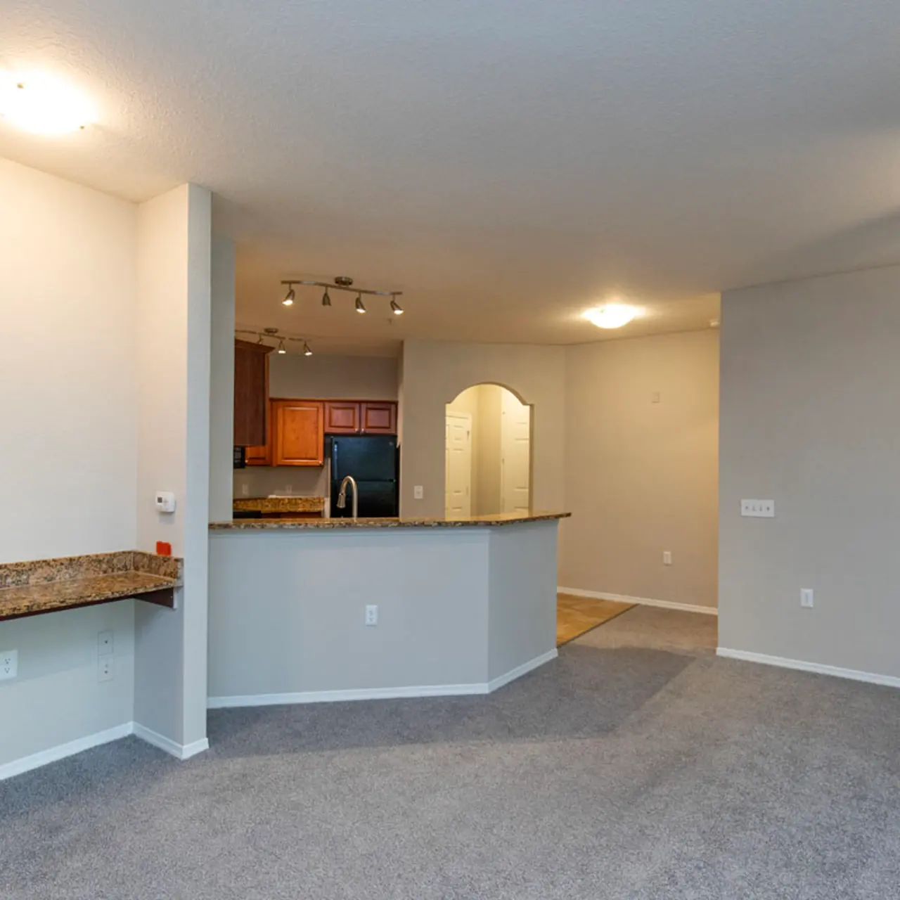 The Club at Hidden River - Corner, Floor, Furniture