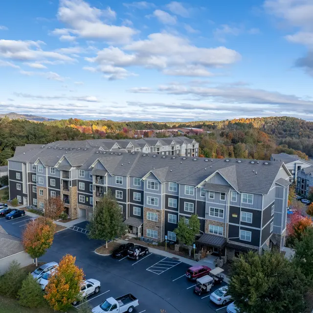 Aventine Asheville - Building, Outdoors, Housing