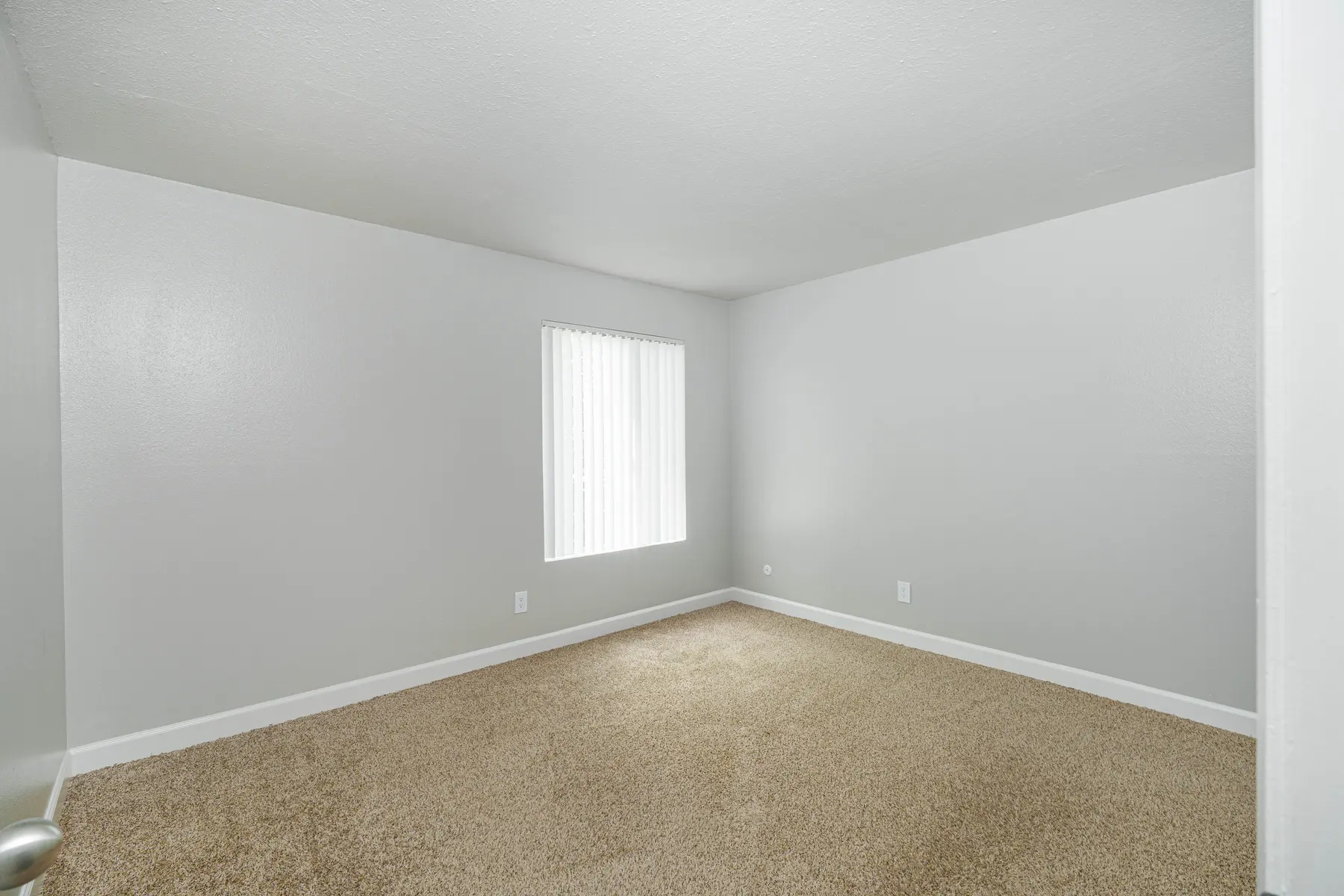 Crestview North - Corner, Floor, Flooring