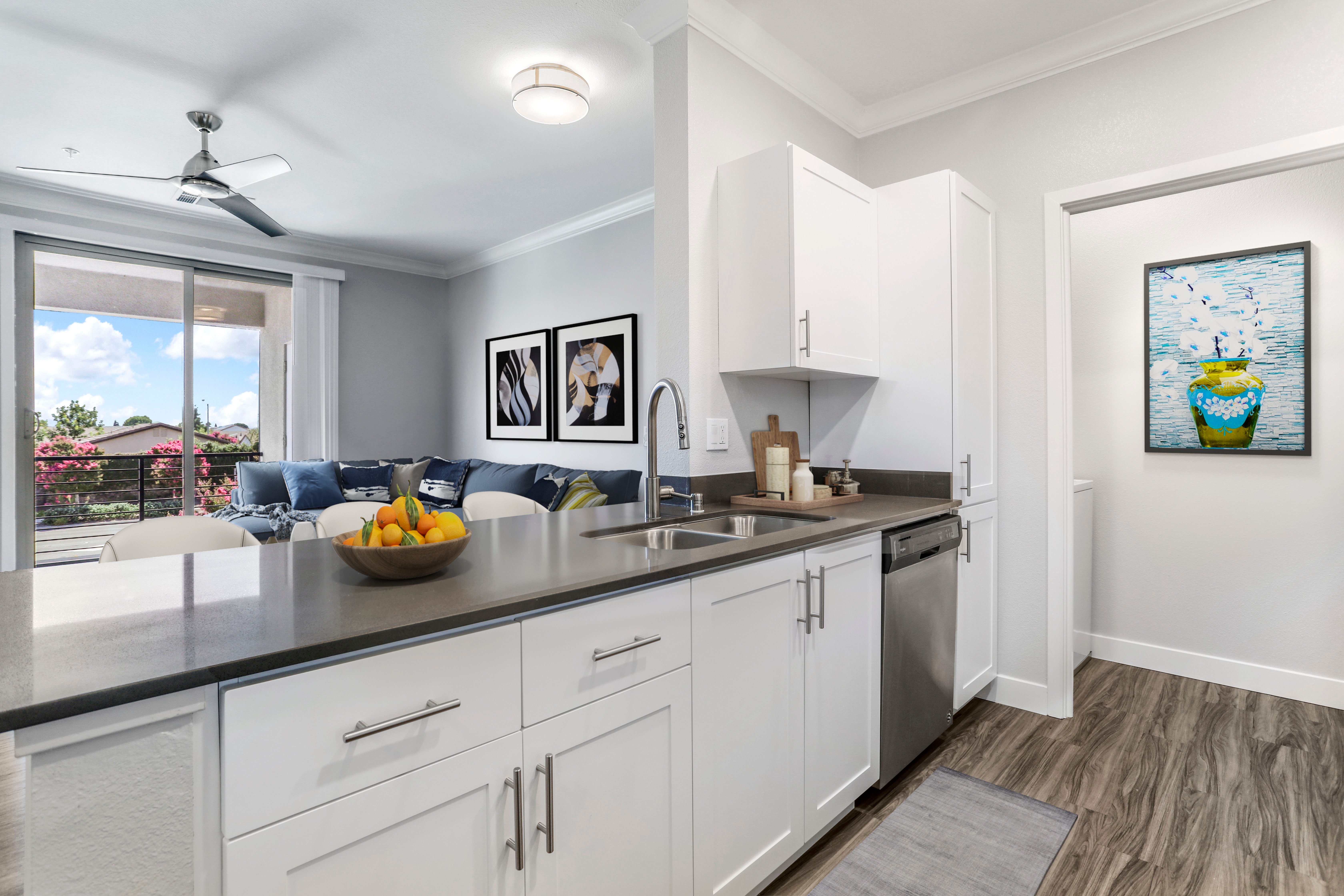 Tesoro Apartments - Indoors, Interior Design, Corner