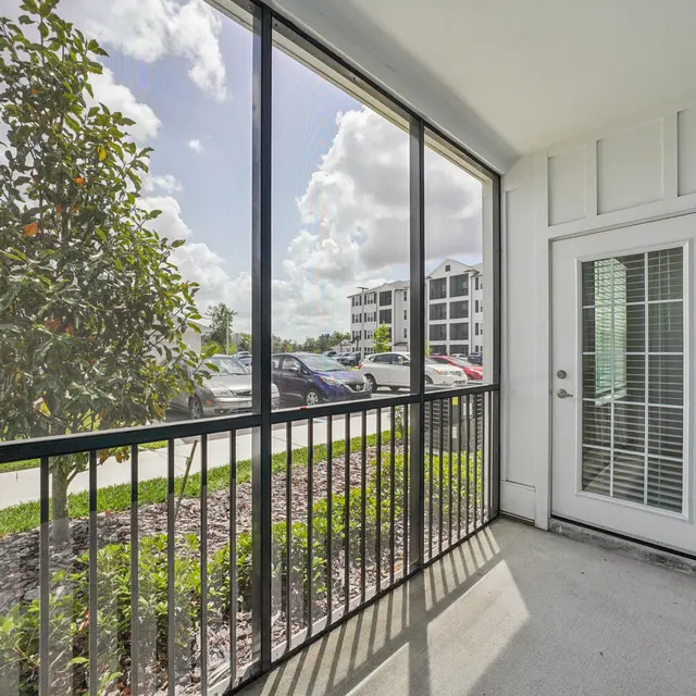 30-web-or-mls-Enclave Way-1104-028.jpg