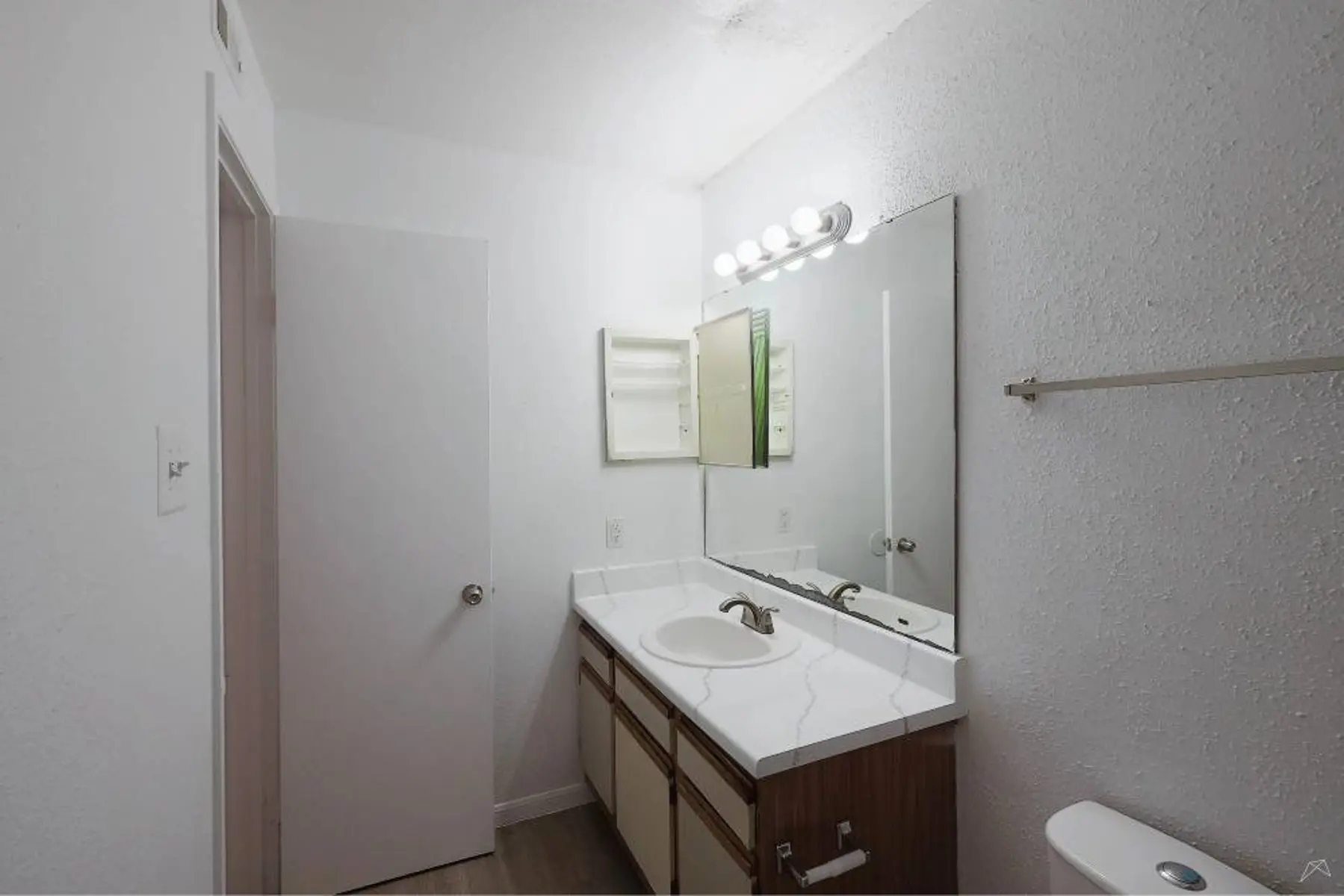 p2527064_Lexington_Hills_2bed_2bath_A_24_2_FloorPlan.jpg