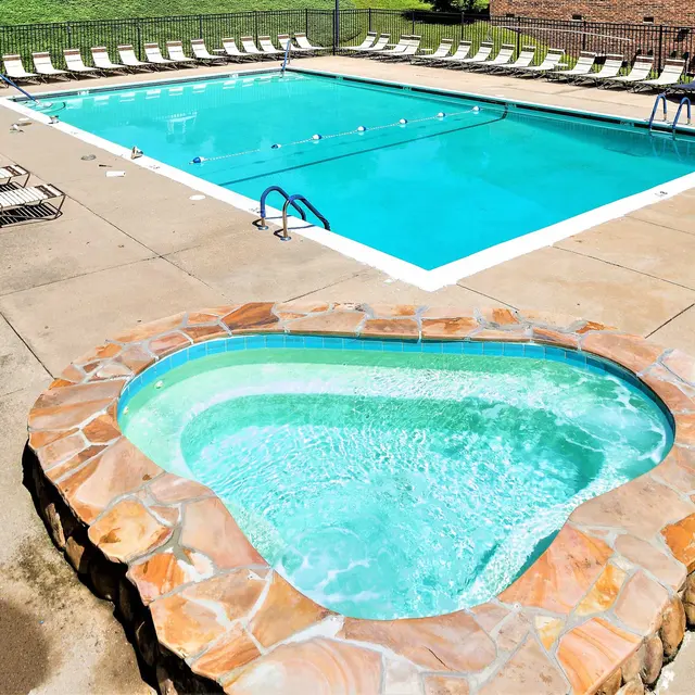 Cross Creek - Jacuzzi, Tub, Pool