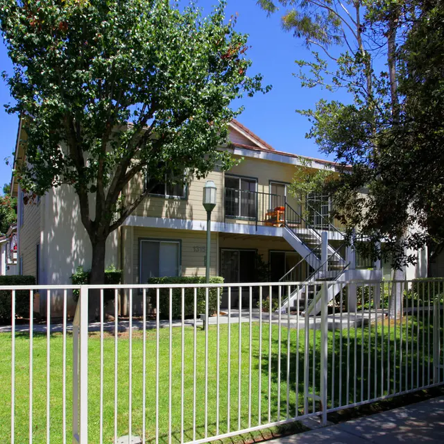 Emeritus Park - Nature, Outdoors, Yard