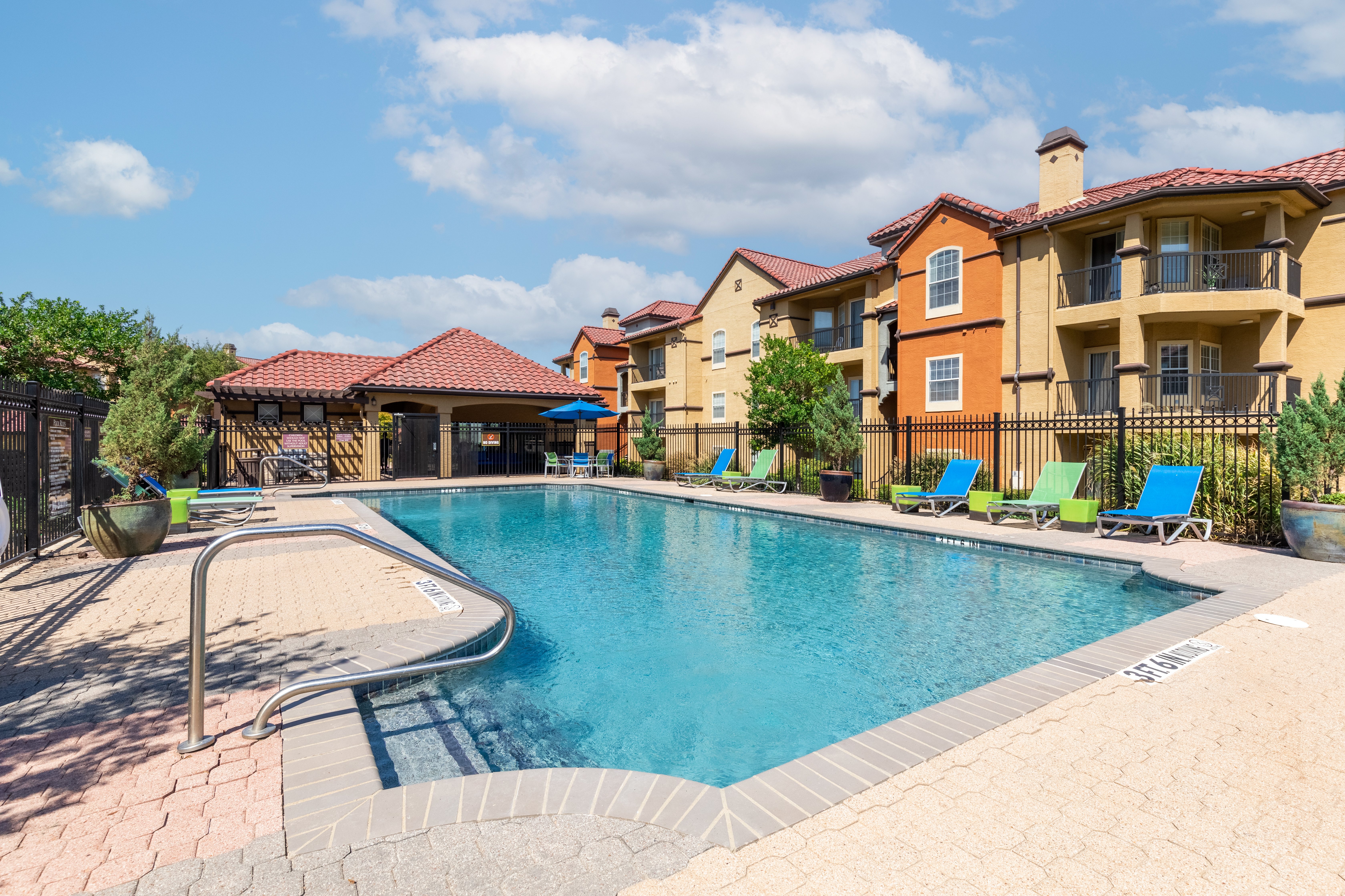 Coventry at Cityview Apartments - Chair, Hotel, Resort