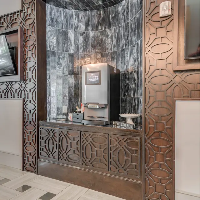 5755 Hermann Park - Interior Design, Indoors