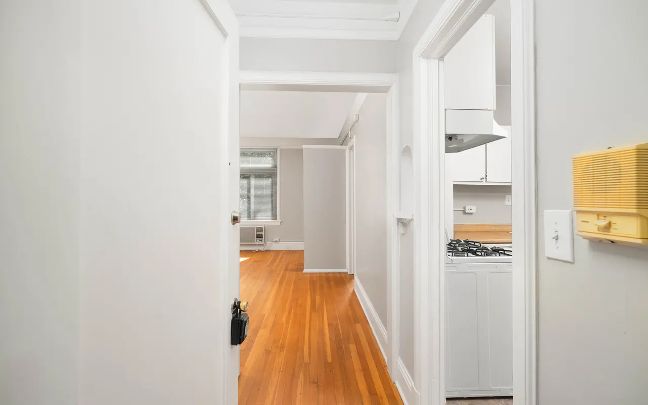 Casa del Rey and Courtyard