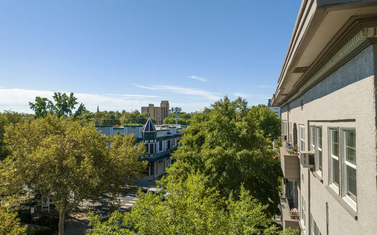 Casa del Rey and Courtyard - City, Neighborhood, Building
