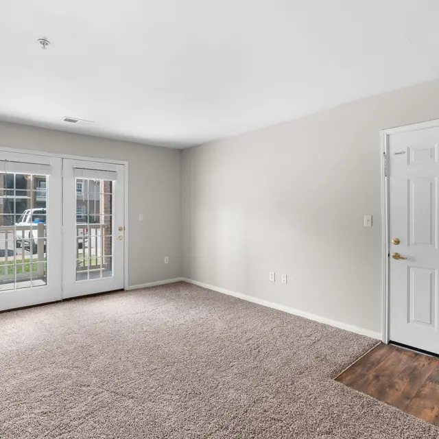Stonebridge Apartments - Door, Corner, Floor
