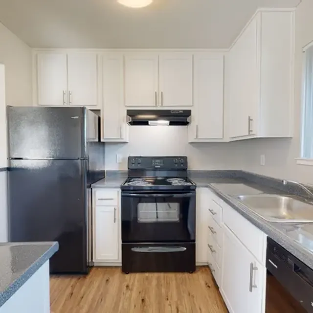 Sand Creek Apartments - 2 Bedrooms 1 Bathroom