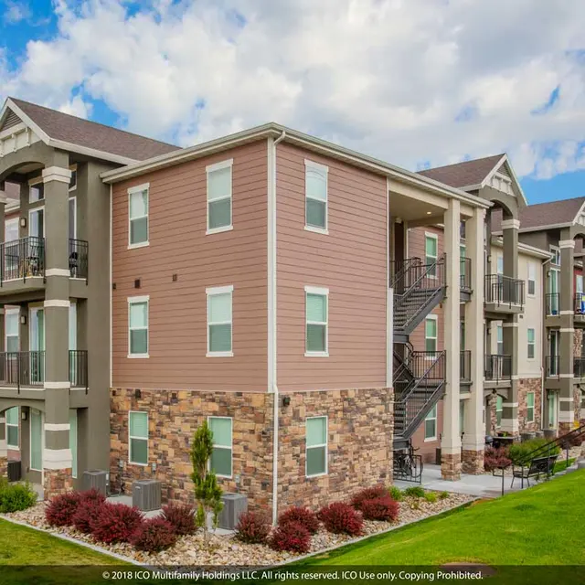 ICO Monteval - Neighborhood, City, Building