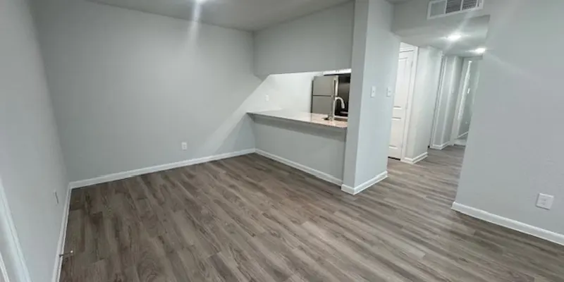 Edgebrook Apartments - Floor, Flooring, Indoors