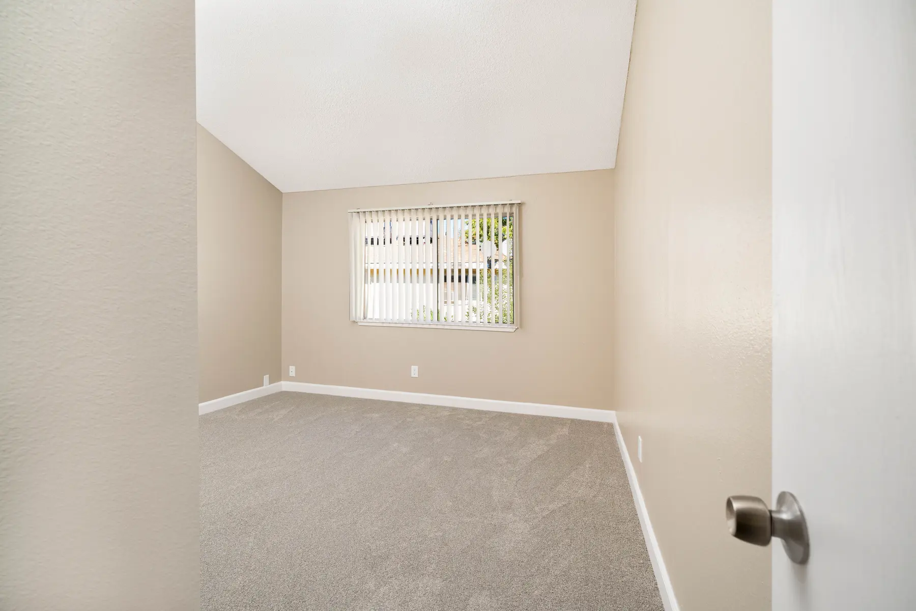 Swanston Park Townhomes - Corner, Floor, Flooring