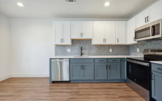 Marquita Court Apartments Marquita Court Apartments - Indoors, Interior Design, Kitchen