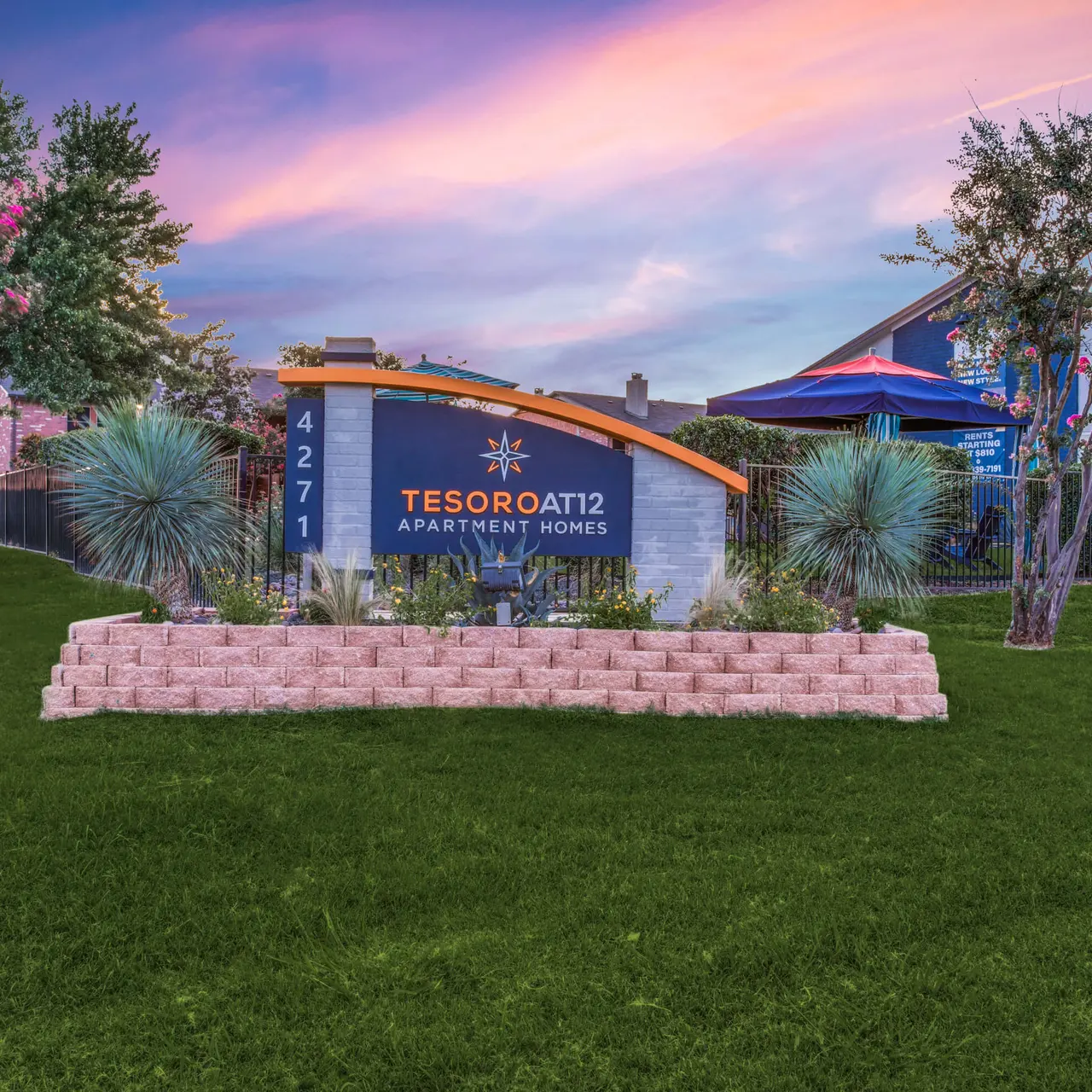 Tesoro at 12 outdoor sign