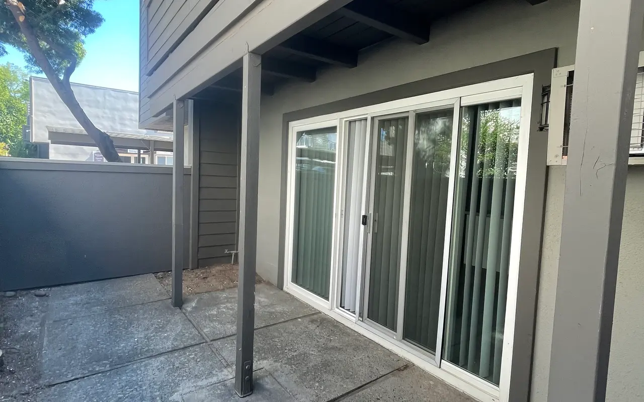 Magnolia Court Apartments - Floor, Door, Interior Design